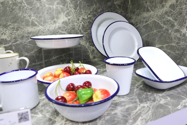 Az Enamelware visszatér – és mindenhol megtalálható!